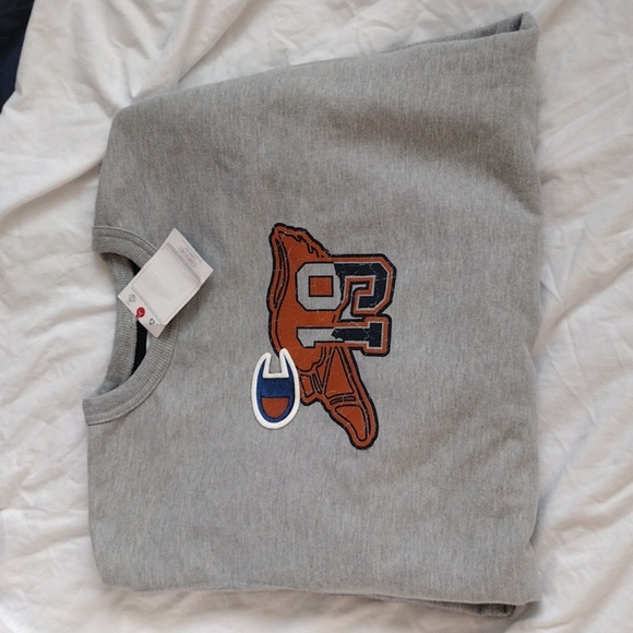 Champion Men's Powerblend Graphic Crewneck Sweatshirt - Picture 2 of 5